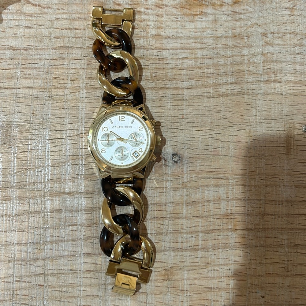 MK watch